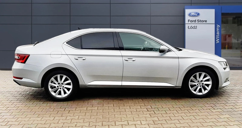 Skoda Superb cena 77900 przebieg: 189000, rok produkcji 2019 z Kolbuszowa małe 667